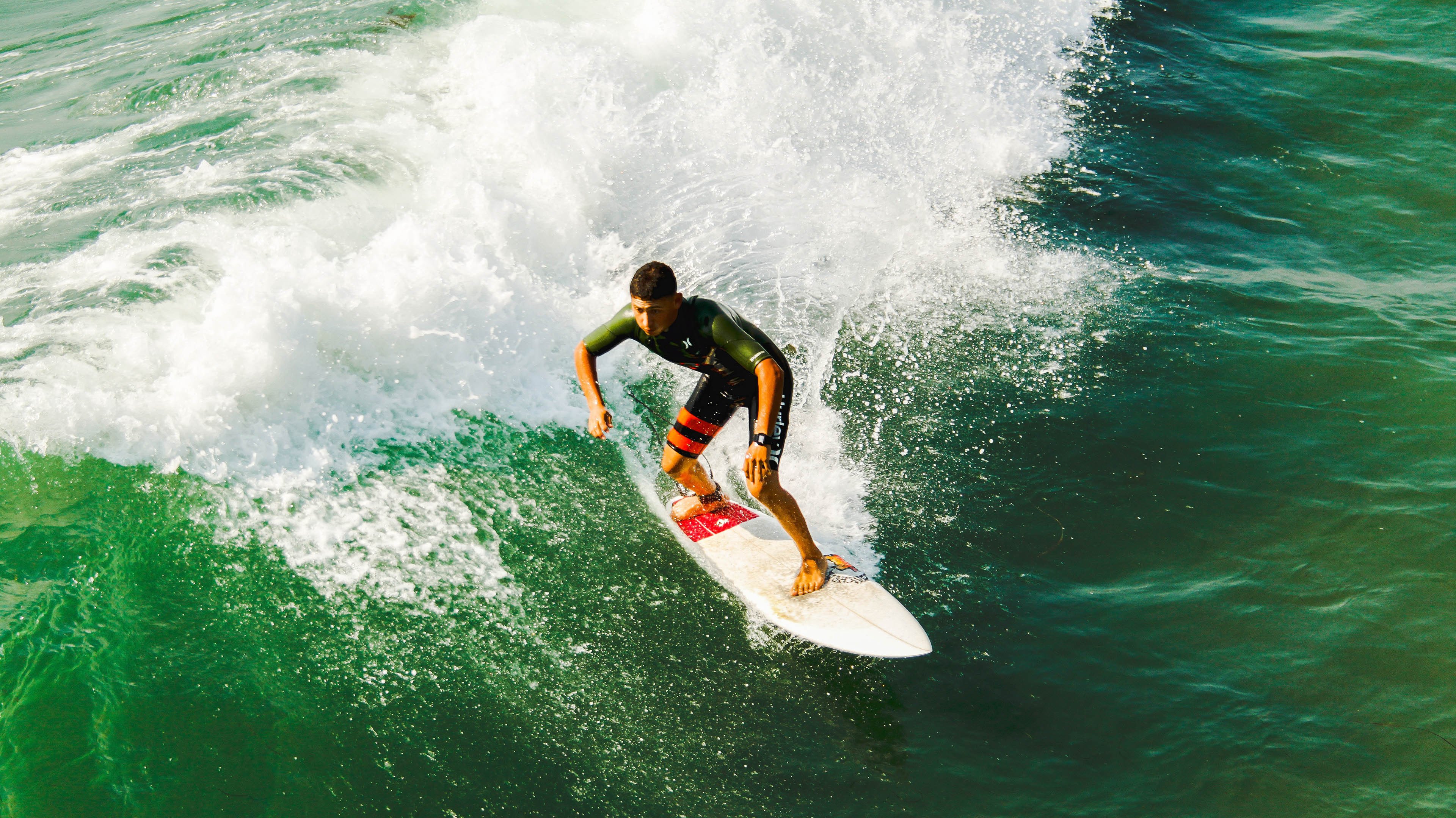 哥伦比亚女足在巴黎奥运会比赛中以3-1击败巴西,哥伦比亚踢巴西